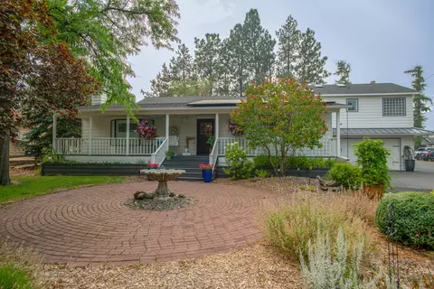 2287 NE 8th St, Bend, OR 97701 photo 2