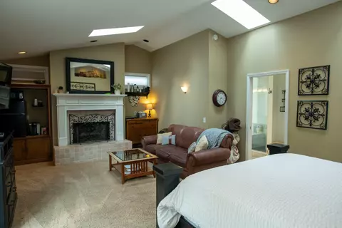 2287 NE 8th St, Bend, OR 97701 photo 32