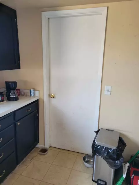 506 S Royal Ave, Eagle Point, OR 97524 photo 3