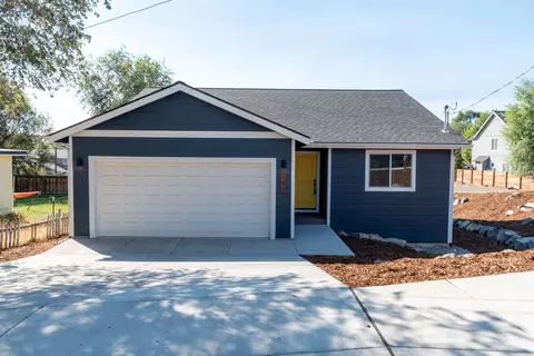 150 NE 10th St, Madras, OR 97741