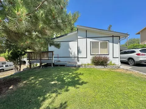 501 Mt Whitney St, Klamath Falls, OR 97601
