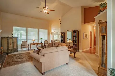 126 Sky Hawk Dr, Eagle Point, OR 97524 photo 6