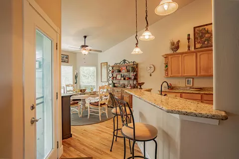 126 Sky Hawk Dr, Eagle Point, OR 97524 photo 9