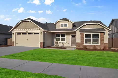 1603 NW Walnut Ave #194, Redmond, OR 97756