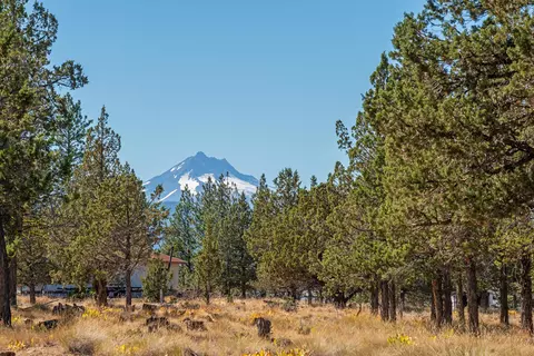 13641 SW Winchester Ln, Culver, OR 97734