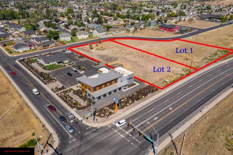 1 NW 7th St, Redmond, OR 97756