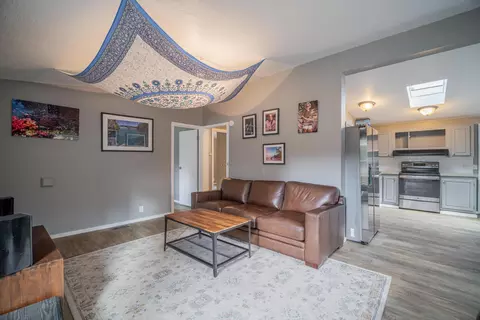 55822 Swan Rd, Bend, OR 97707