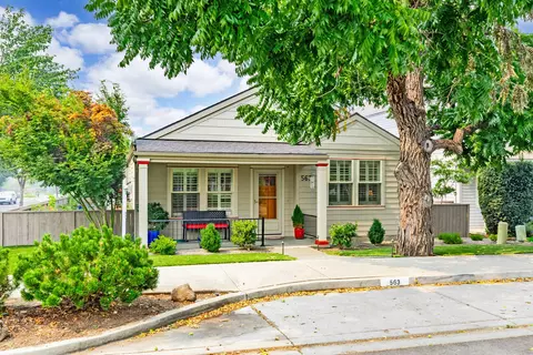563 N Mountain Ave, Ashland, OR 97520