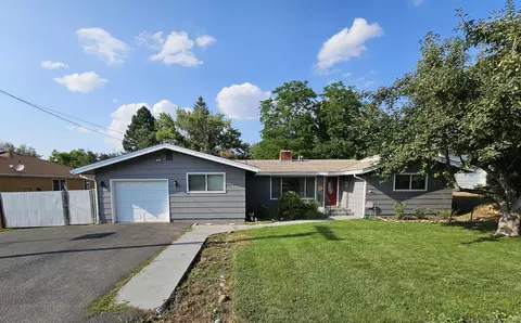 6205 Dennis Dr, Klamath Falls, OR 97603