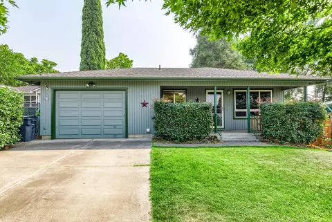2104 College Way, Medford, OR 97504