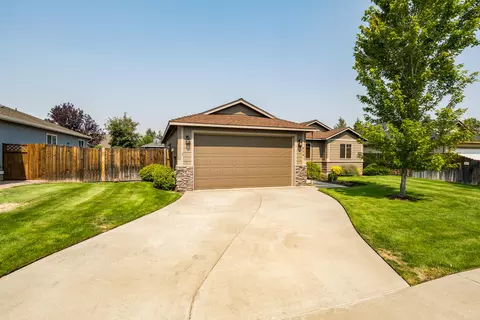839 NE Quince Ave, Redmond, OR 97756