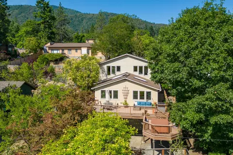 413 Taylor St, Ashland, OR 97520