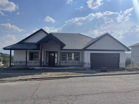 5631 Autumn Park Drive Dr #59, Medford, OR 97504