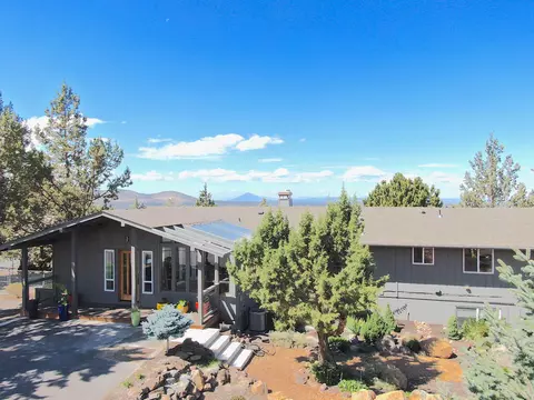 4173 SW Reservoir Dr, Redmond, OR 97756