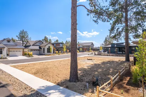 131 W Clearpine Dr, Sisters, OR 97759