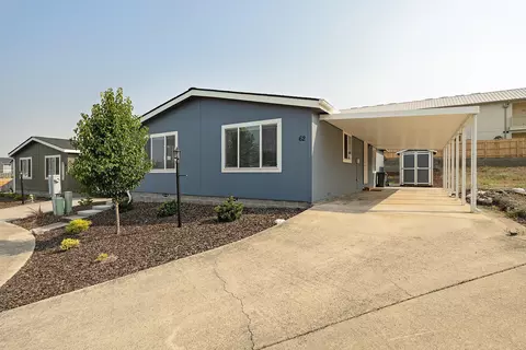 93 Northridge Ter #SPC 62, Medford, OR 97501