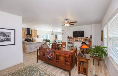 1 Corral Ln #9, Ashland, OR 97520