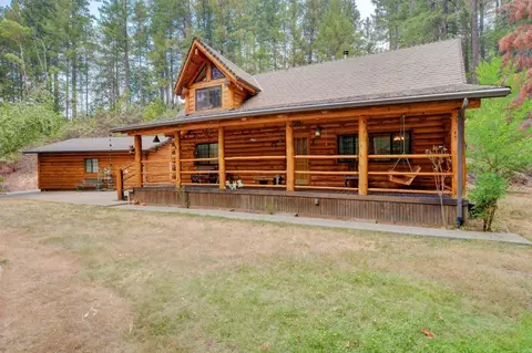 1277 Mcmullen Creek Rd, Selma, OR 97538