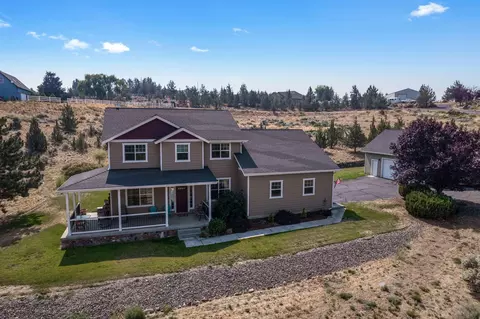 1169 NE Clark Dr, Madras, OR 97741