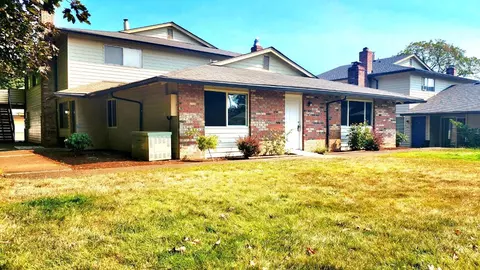 2927 NE Rene Ave, Gresham, OR 97030 photo 2