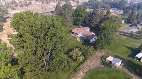 4018 NW Xavier Ave, Redmond, OR 97756