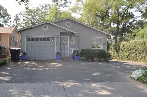 1231-1233 SW I St, Grants Pass, OR 97526