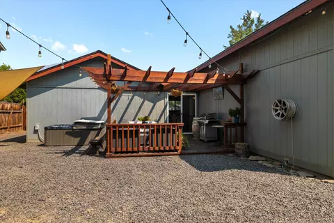 1663 NE Meerkat Ave, Bend, OR 97701 photo 22