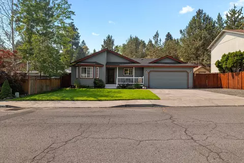 1663 NE Meerkat Ave, Bend, OR 97701 photo 2