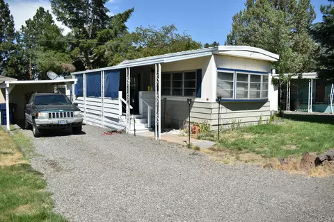 5063 S Highway 97 #23, Redmond, OR 97756