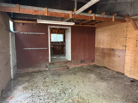 236 5th St, Glendale, OR 97442 photo 8