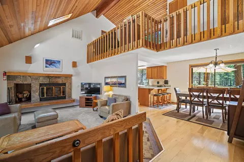 57456 Quartz Mountain Lane Ln, Sunriver, OR 97707