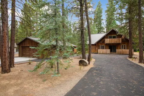 14232 Whitewater Loop, La Pine, OR 97739