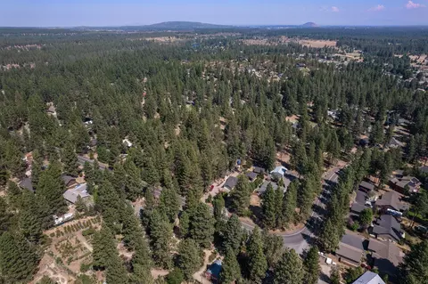 Undisclosed, Bend, OR 97702 photo 18