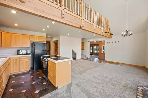 56285 Stellar Dr, Bend, OR 97707 photo 4