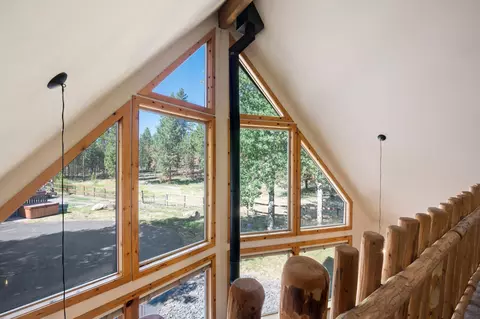 56285 Stellar Dr, Bend, OR 97707 photo 12