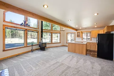 56285 Stellar Dr, Bend, OR 97707 photo 3