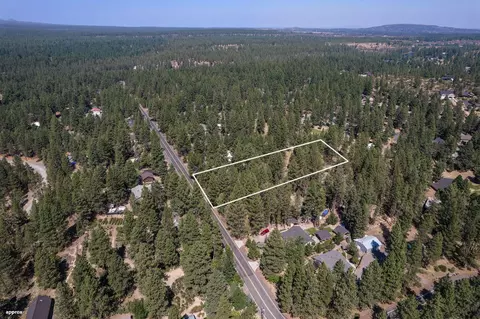 Undisclosed, Bend, OR 97702 photo 17
