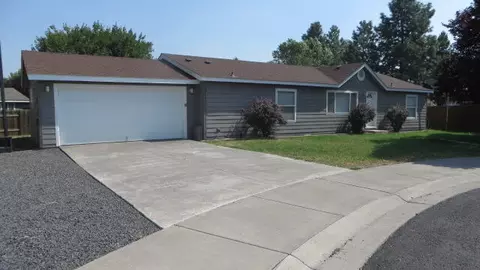 2111 Ashley Ct, Klamath Falls, OR 97603