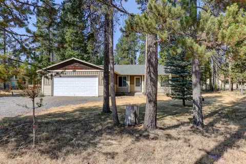 16952 Whittier Dr, Bend, OR 97707