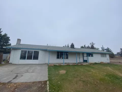 437 SW 25th St, Redmond, OR 97756