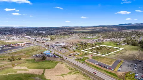 1865 SW Chevrolet Dr, Madras, OR 97741
