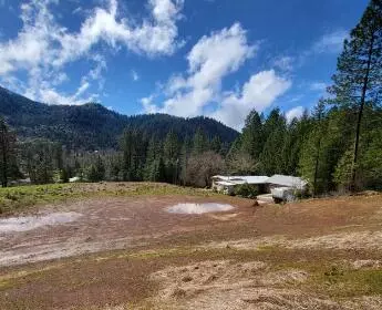 910 Placer Rd, Wolf Creek, OR 97497