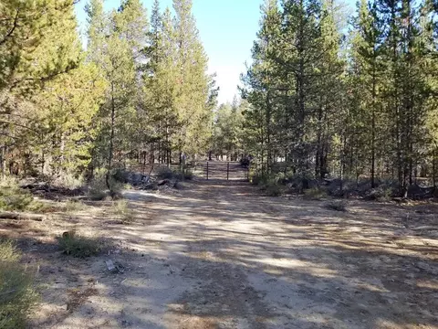 15725 Deedon Rd, La Pine, OR 97739 photo 9