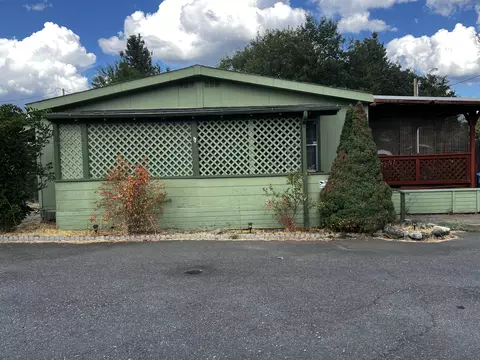 1797 Hamilton Ln, Grants Pass, OR 97527