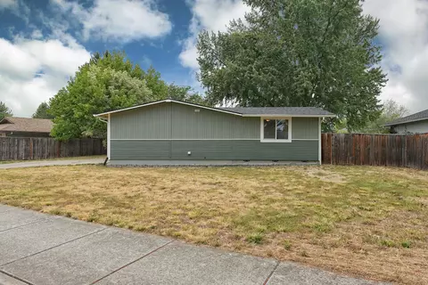 149 N Buchanan Ave, Eagle Point, OR 97524 photo 26