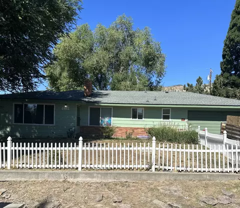 6481 Bryant Ave, Klamath Falls, OR 97603