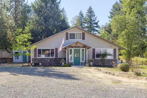 322 Sleepy Hollow Loop, Grants Pass, OR 97527