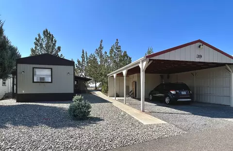 6100 S Hwy 97 #39, Redmond, OR 97756