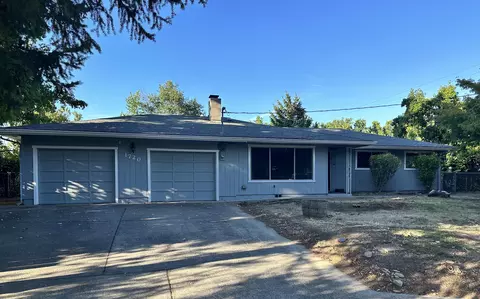 1720 SE Lela Ln, Grants Pass, OR 97526