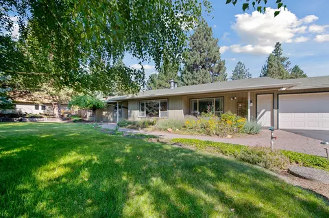 21036 Pinehaven Ave, Bend, OR 97702